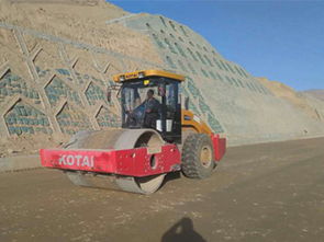 為您推薦超值的壓路機(jī),青海壓路機(jī)